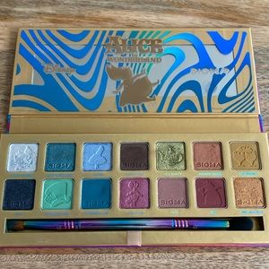 Sigma beauty Alice in Wonderland palette